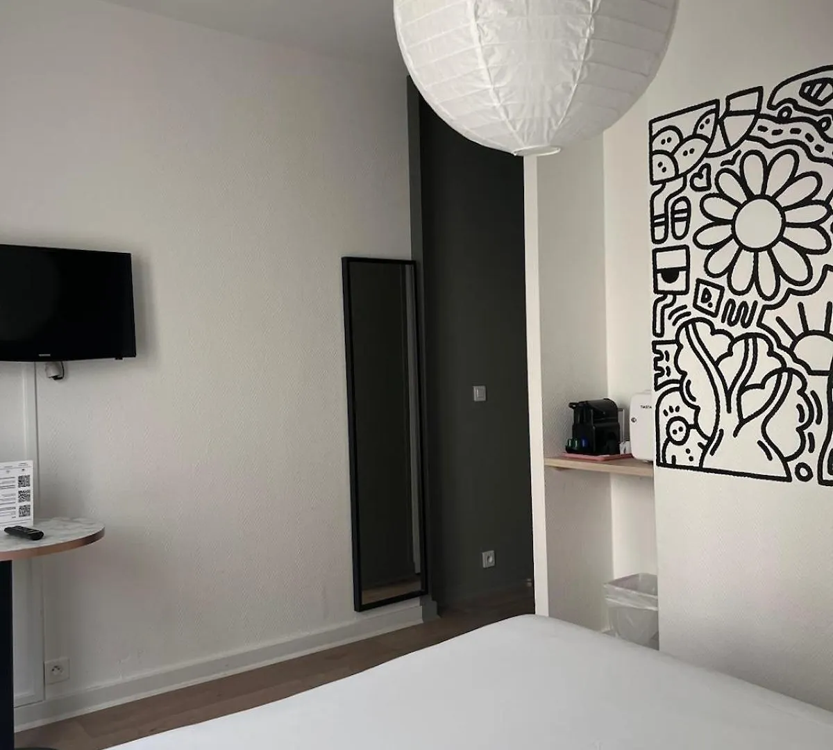 Hotel Beauquartier Montmartre Paris