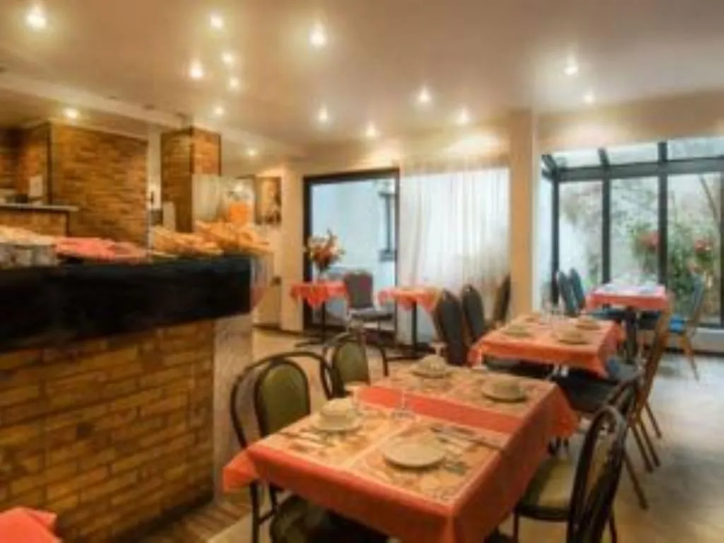 Hotel Beauquartier Montmartre Paris 3*,
