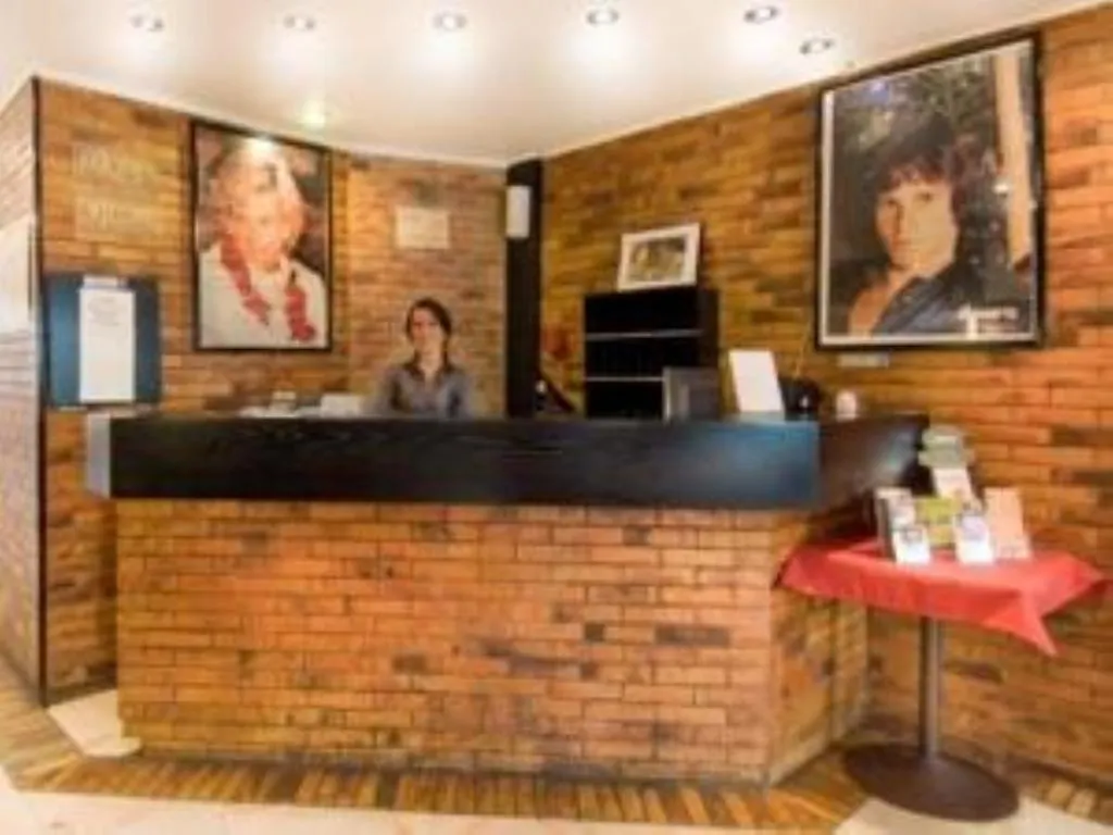 Hotel Beauquartier Montmartre Paris
